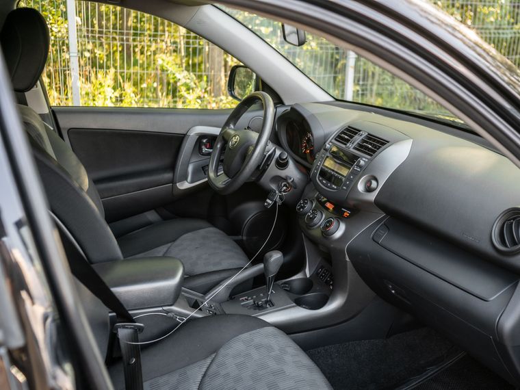 Toyota RAV4 2012 года, 67 773 км - вид 12