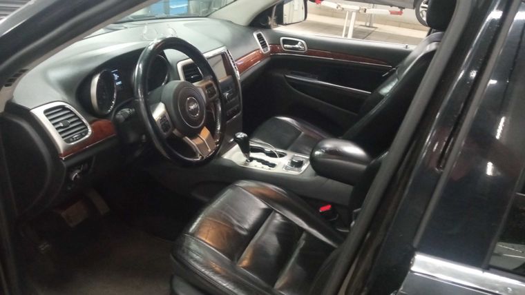 Jeep Grand Cherokee 2012 года, 240 000 км - вид 5