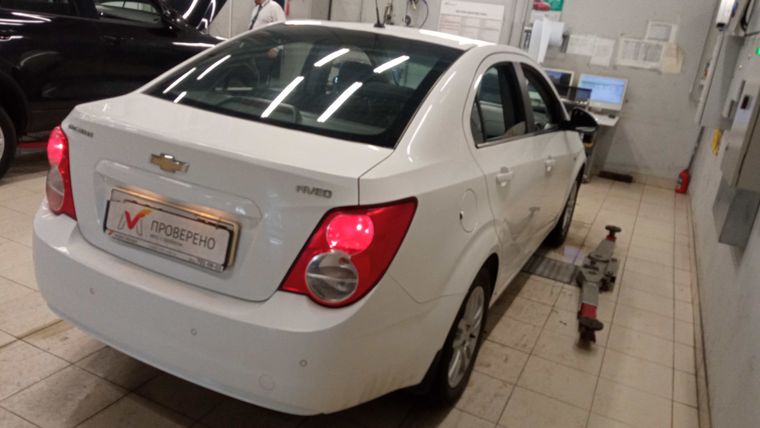 Chevrolet Aveo 2015 года, 147 239 км - вид 3