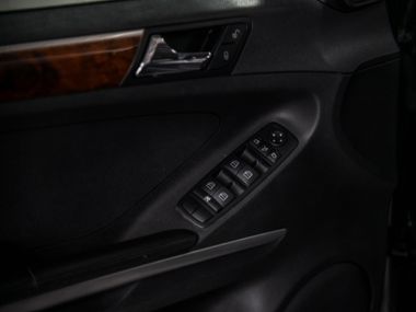 Mercedes-Benz M-класс 2005 года, 134 356 км - вид 11