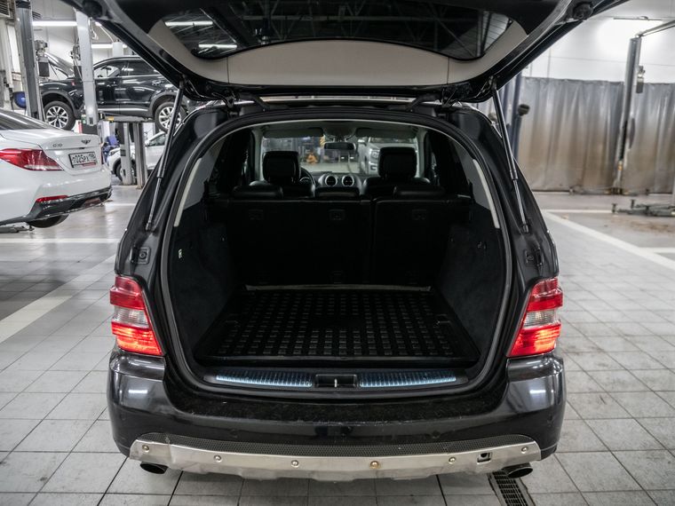 Mercedes-Benz M-класс 2005 года, 134 356 км - вид 17