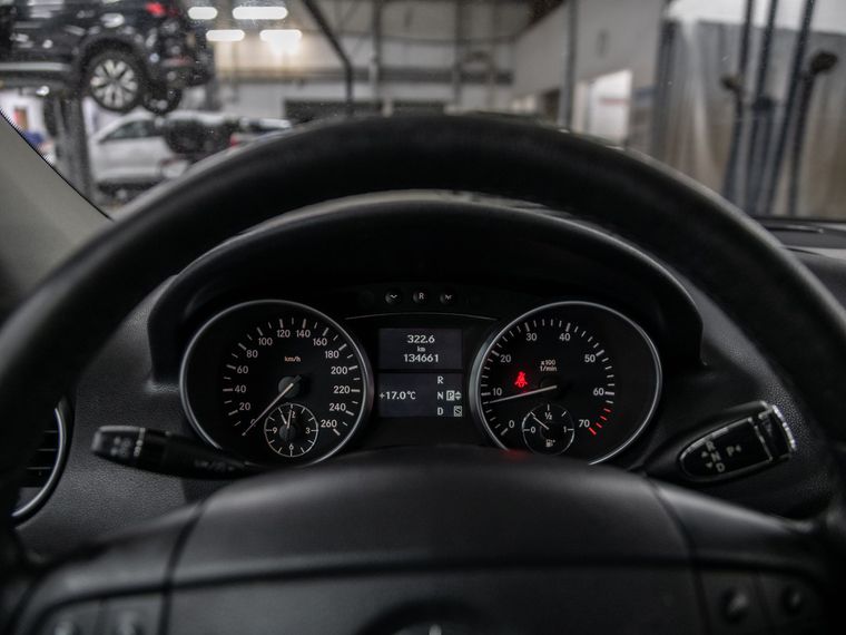 Mercedes-Benz M-класс 2005 года, 134 356 км - вид 5