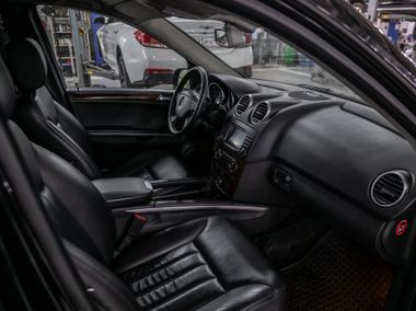 Mercedes-Benz M-класс 2005 года, 134 356 км - вид 15