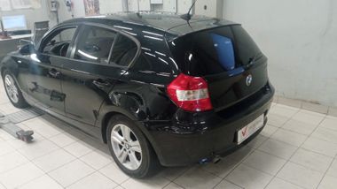 BMW 1 серия 2007 года, 111 414 км - вид 4