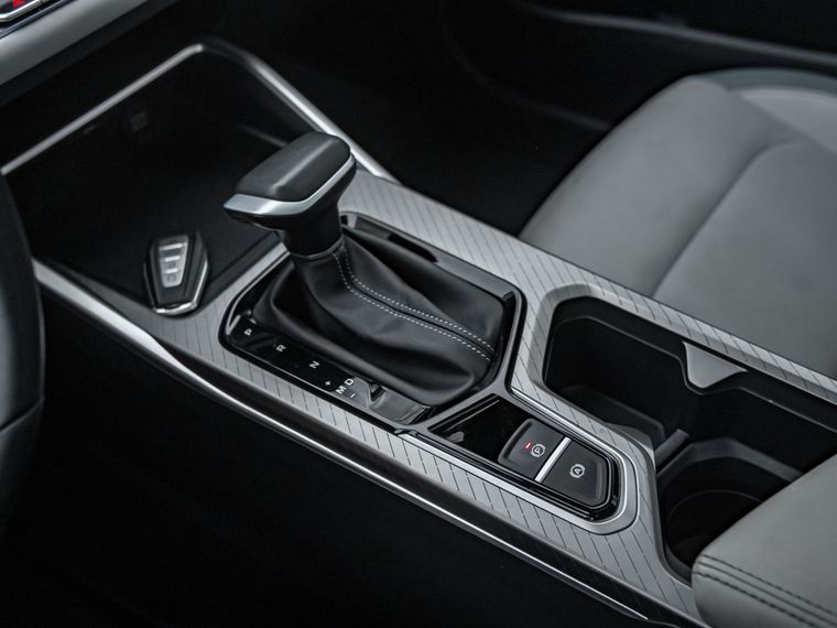 Geely Emgrand 2023 года, 27 214 км - вид 10