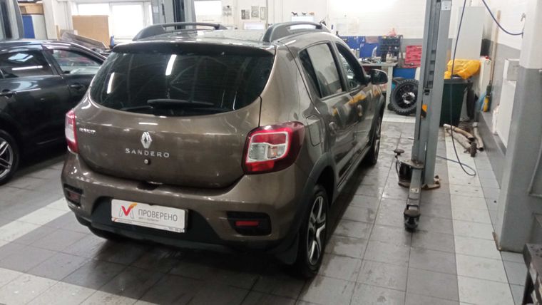 Renault Sandero Stepway 2018 года, 97 796 км - вид 3