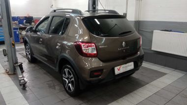 Renault Sandero Stepway 2018 года, 97 796 км - вид 4