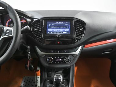 ВАЗ (LADA) Vesta Cross 2019 года, 98 358 км - вид 11