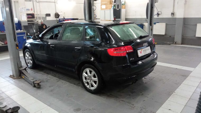 Audi A3 2011 года, 121 953 км - вид 4