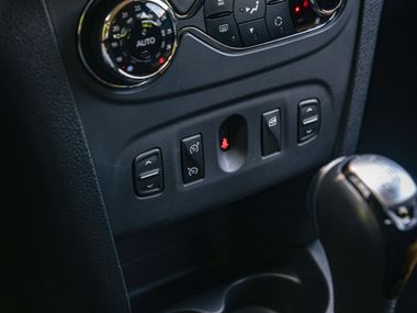 Renault Sandero Stepway 2016 года, 90 265 км - вид 8