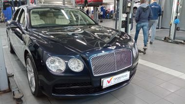 Bentley Flying Spur 2013 года, 193 947 км - вид 3