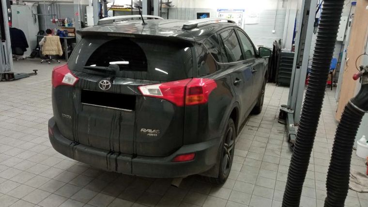 Toyota RAV4 2015 года, 296 979 км - вид 3