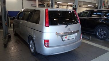 Toyota Isis 2007 года, 313 238 км - вид 3