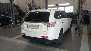 Mitsubishi Outlander 2013 года, 148 000 км - вид 3