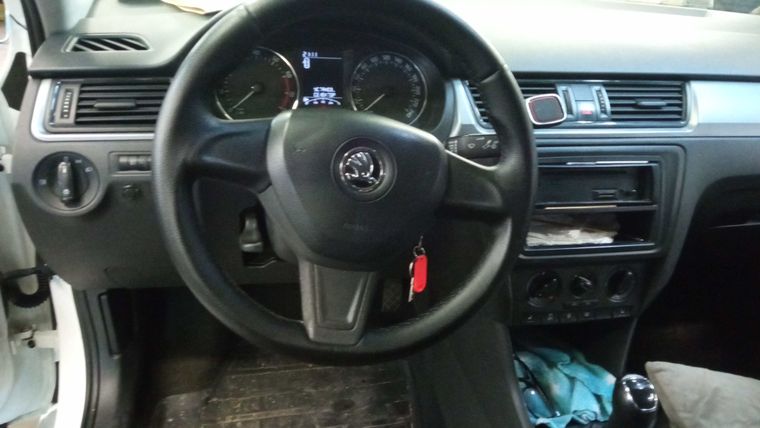 Skoda Rapid 2015 года, 260 232 км - вид 5