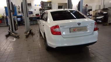 Skoda Rapid 2015 года, 260 232 км - вид 3