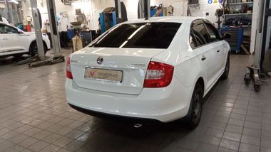 Skoda Rapid 2015 года, 260 232 км - вид 4