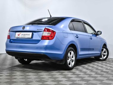 Skoda Rapid 2015 года, 79 777 км - вид 4