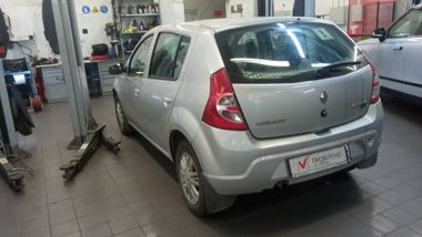 Renault Sandero 2014 года, 106 873 км - вид 4