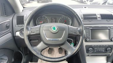 Skoda Octavia 2013 года, 262 145 км - вид 8