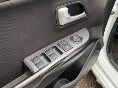 KIA Rio 2012 года, 236 874 км - вид 14