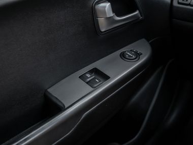 Kia Rio 2015 года, 115 981 км - вид 9