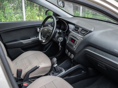 Kia Rio 2015 года, 115 981 км - вид 11