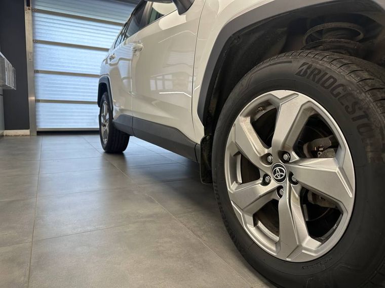 Toyota RAV4 2021 года, 52 516 км - вид 24
