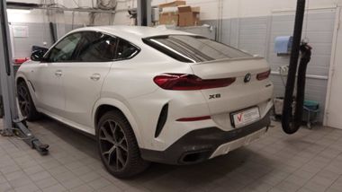 BMW X6 2021 года, 141 353 км - вид 4