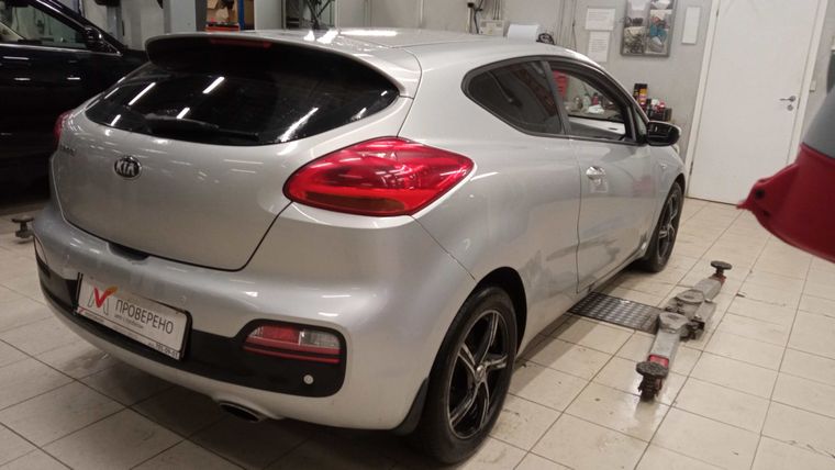 Kia Ceed 2013 года, 215 974 км - вид 3