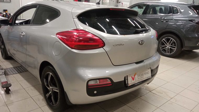 Kia Ceed 2013 года, 215 974 км - вид 4
