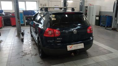 Volkswagen Golf 2008 года, 147 535 км - вид 4