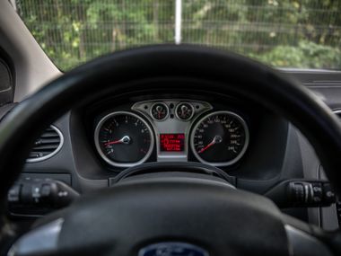 Ford Focus 2011 года, 264 532 км - вид 5