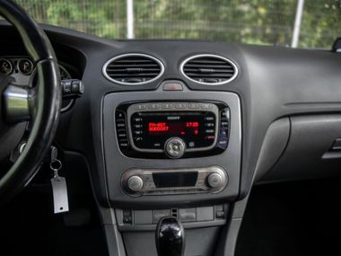 Ford Focus 2011 года, 264 532 км - вид 9