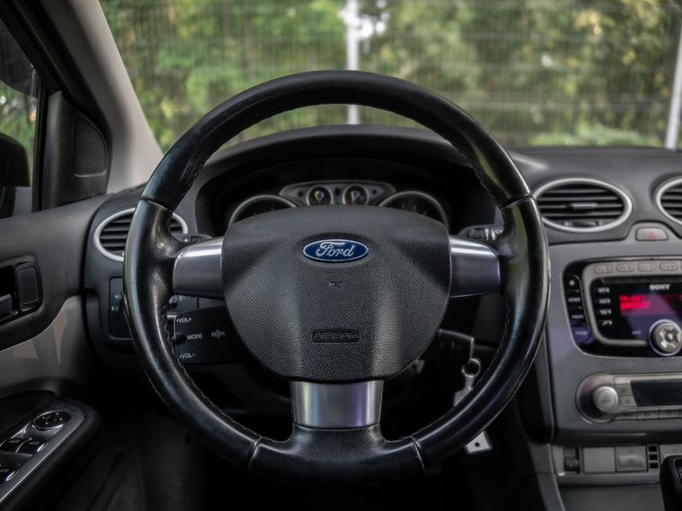 Ford Focus 2011 года, 264 532 км - вид 6