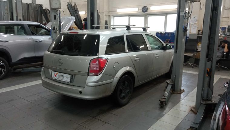 Opel Astra 2013 года, 263 000 км - вид 3