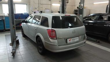 Opel Astra 2013 года, 263 000 км - вид 4