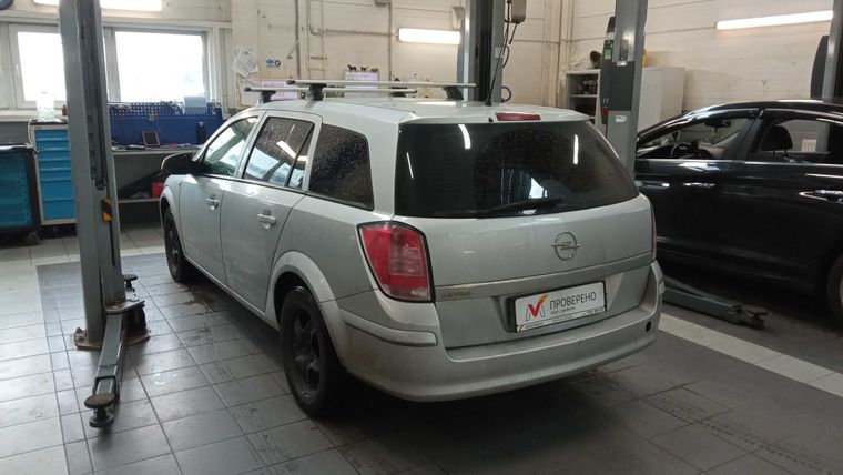 Opel Astra 2013 года, 263 000 км - вид 4