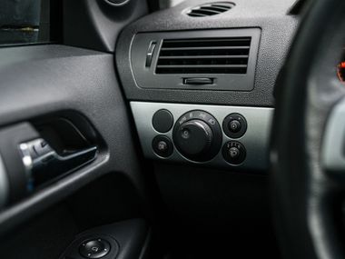 Opel Astra 2013 года, 263 000 км - вид 9