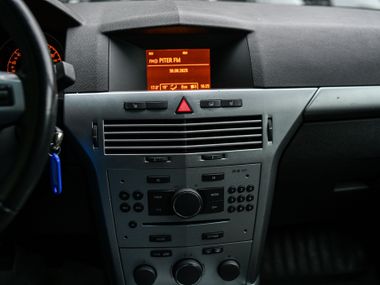 Opel Astra 2013 года, 263 000 км - вид 7