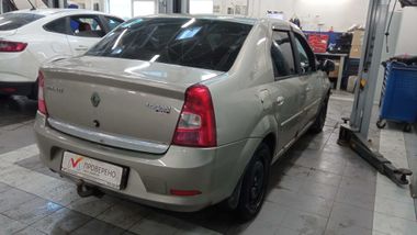 Renault Logan 2010 года, 252 545 км - вид 3