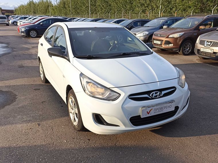 Hyundai Solaris 2012 года, 151 969 км - вид 4