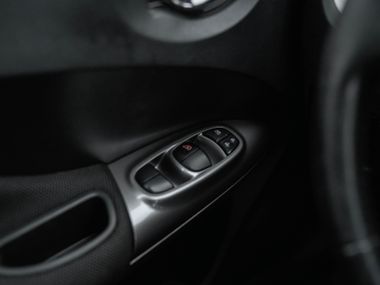 Nissan Juke 2014 года, 74 000 км - вид 9