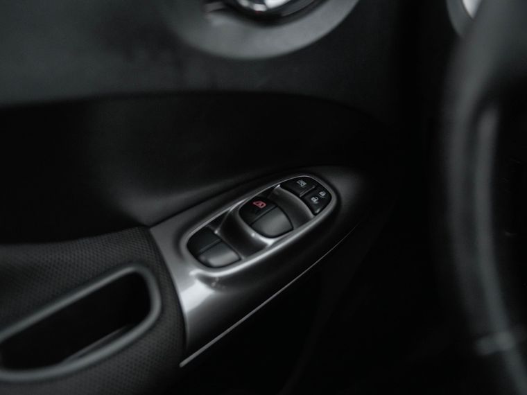 Nissan Juke 2014 года, 74 000 км - вид 9