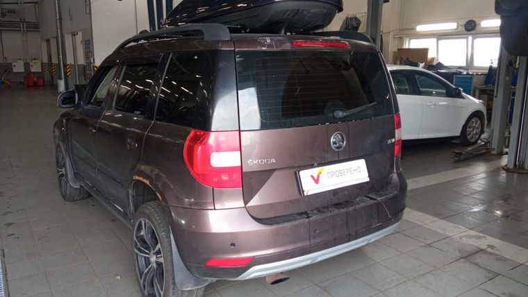 Skoda Yeti 2015 года, 242 340 км - вид 4