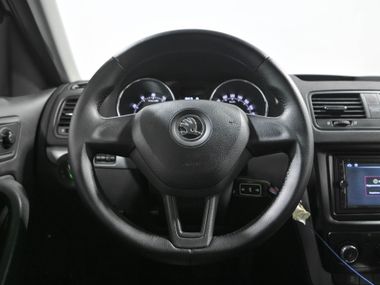 Skoda Yeti 2015 года, 242 340 км - вид 8