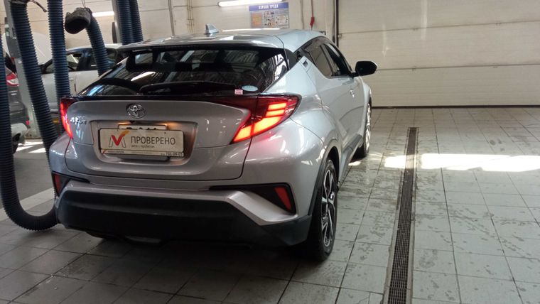Toyota C-HR 2020 года, 54 435 км - вид 3