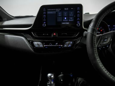 Toyota C-HR 2020 года, 54 435 км - вид 12