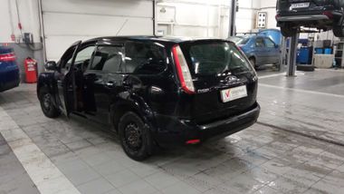 Ford Focus 2010 года, 287 654 км - вид 4