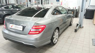 Mercedes-Benz C-класс 2012 года, 68 914 км - вид 3